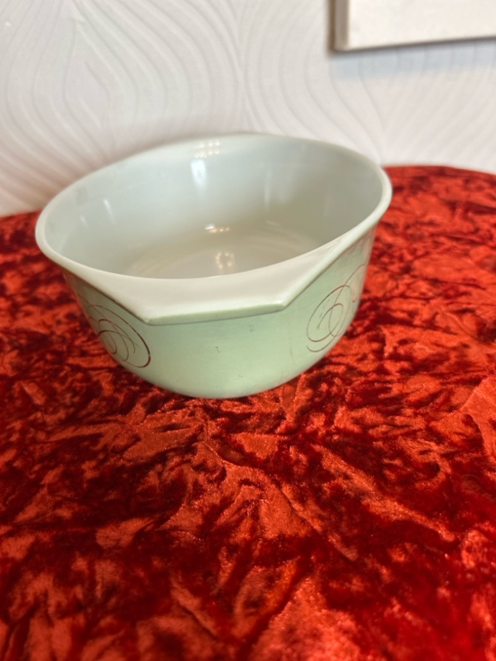Vintage Pyrex 1960 Promotional Green Scrolls Casserole - Picture 2 of 9
